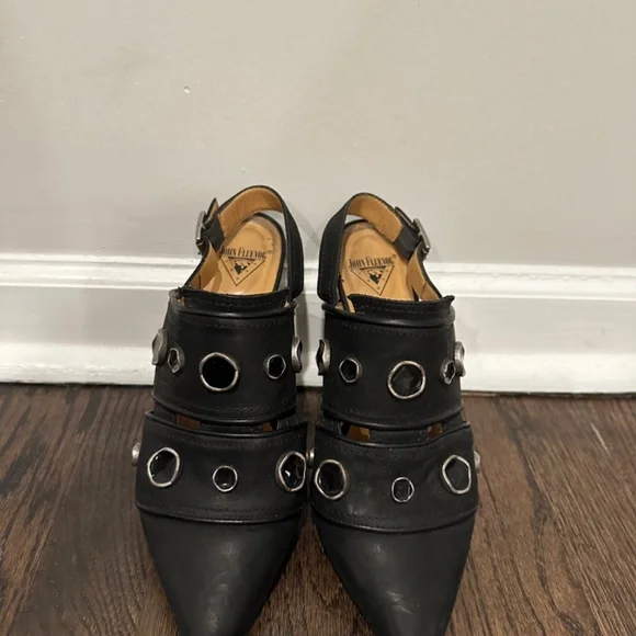 Pointed Black Mule “Truth Serena” by John Fluevog - Picture 10 of 11